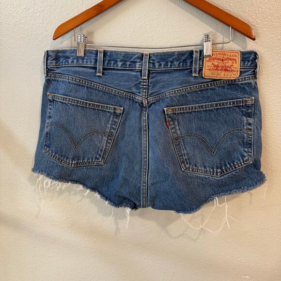 Levi's 501XX Denim Jean Cut Off Shorts Women's Size 30 Summer - Picture 6 of 7